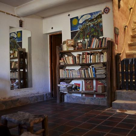 La Rosa Hostel Tilcara Exterior photo
